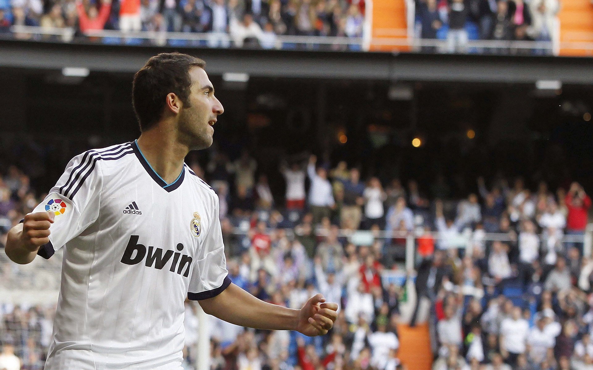 欧冠联赛国米豪取4连胜，继续领先小组对手，欧冠联赛国米豪取4连胜,继续领先小组对手是谁